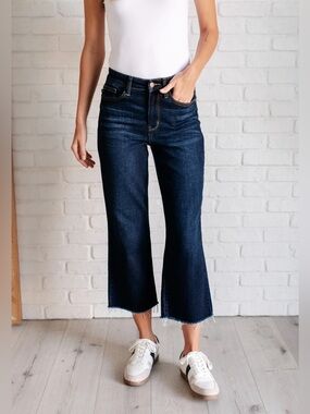 Judy Blue Cropped Jeans - Size 29